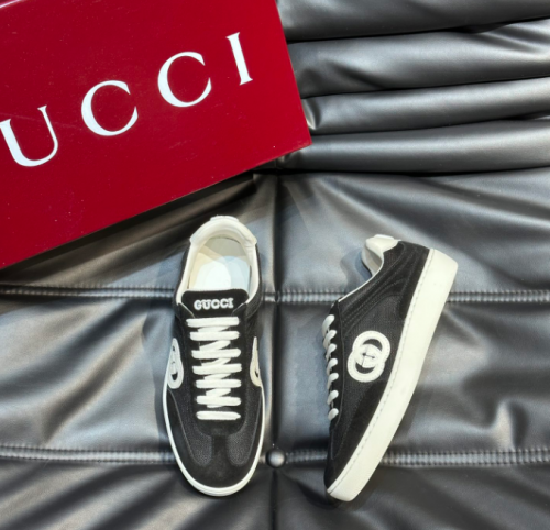 Gucci Interlocking G Low Top Sneakers Black and White