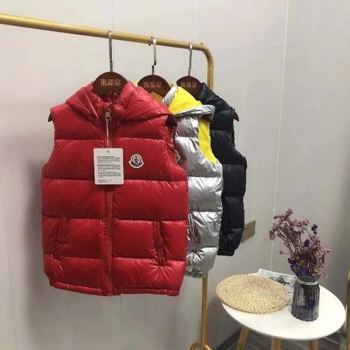 Moncler Puffer Quilted Down Vest Red