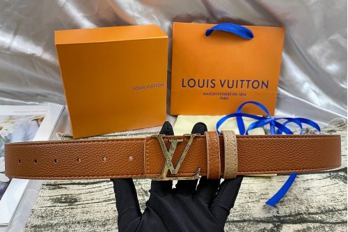 Louis Vuitton LV Initiales Textured Leather Belt Brown