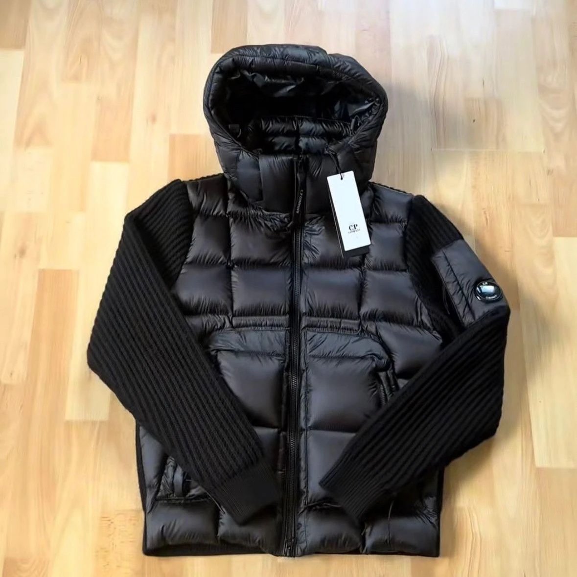 C.P.Company最高品质羽绒服<90%白绒黑色