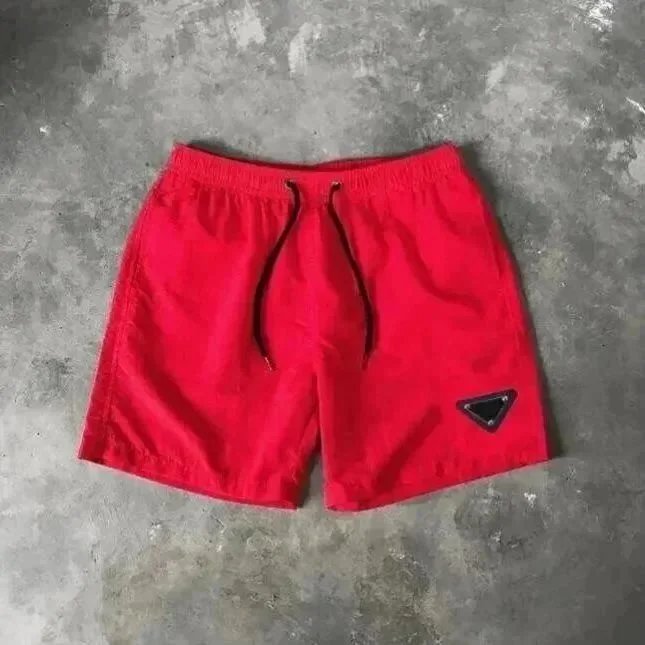 红色