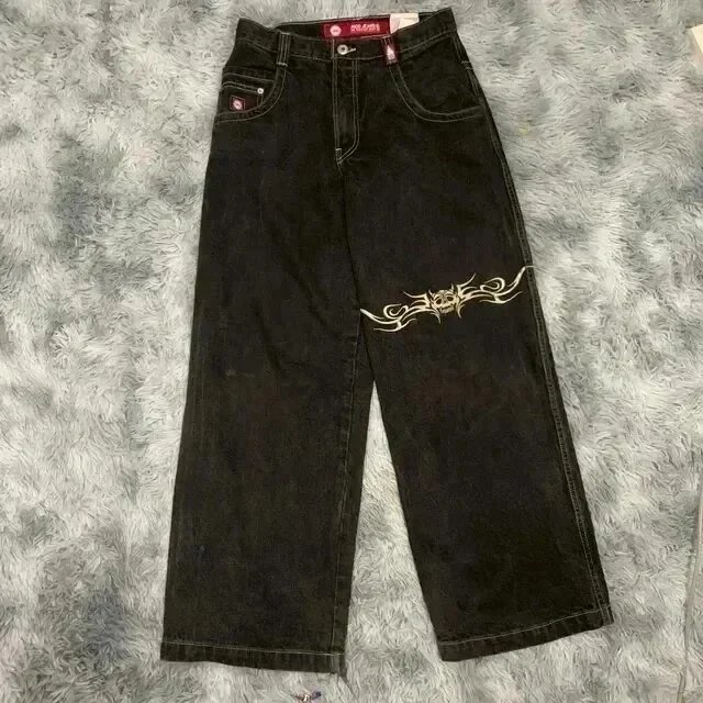 N04 Black and Gray