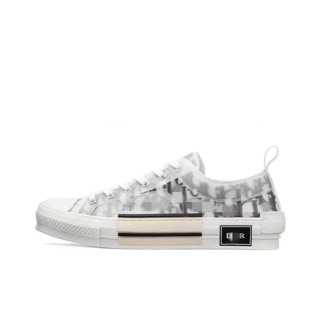 Low-top white 3